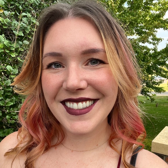 Meet your Posher, Megan - Picture 1 of 1